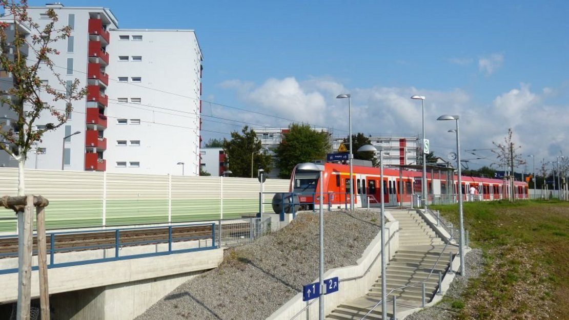 Bahnhof_Su__d_3_klein